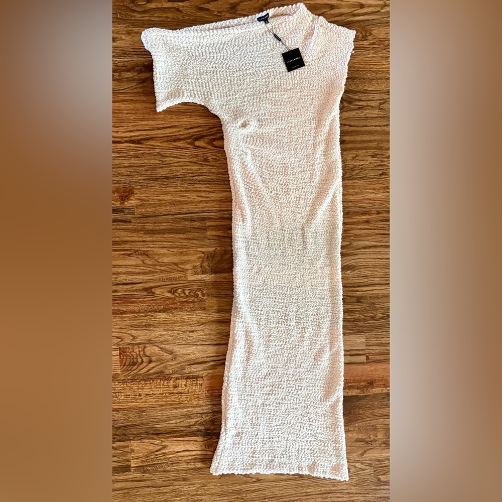 Juxlabel Off Shoulder Knit Maxi Dress Cream Quiet Luxury Sweater Size XL NWT - Picture 4 of 6